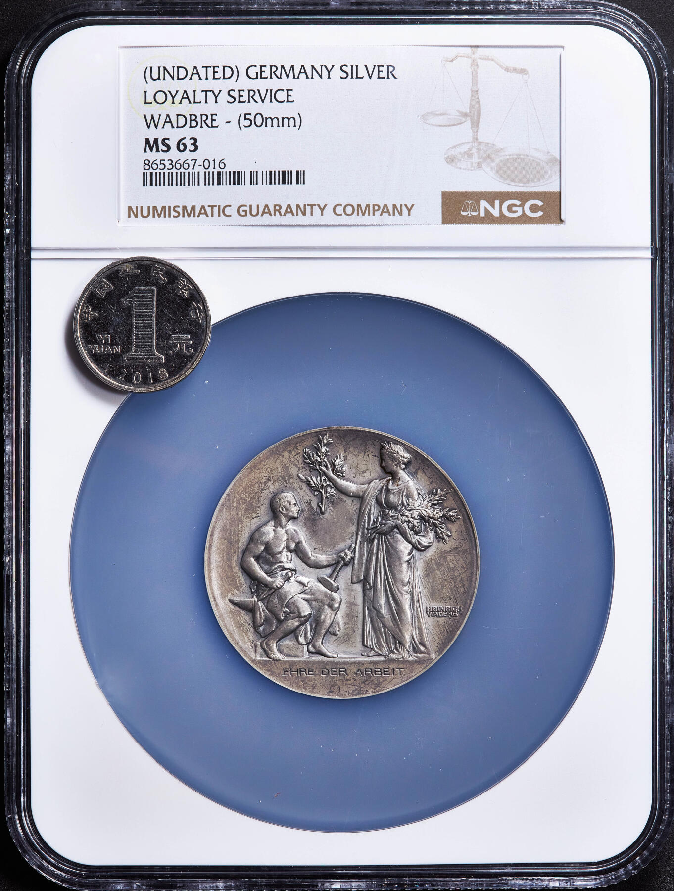 【俄甄集藏】2026年(050)04-01星期三 晚 19:30 全场包邮 德国巴伐利亚19世纪工业女神与蜂房造像工业家协会忠诚服务大银章，NGC MS63，雕刻家海因里希·瓦德雷作品，设计精美，原味老包浆，直径：50mm，少见品种
