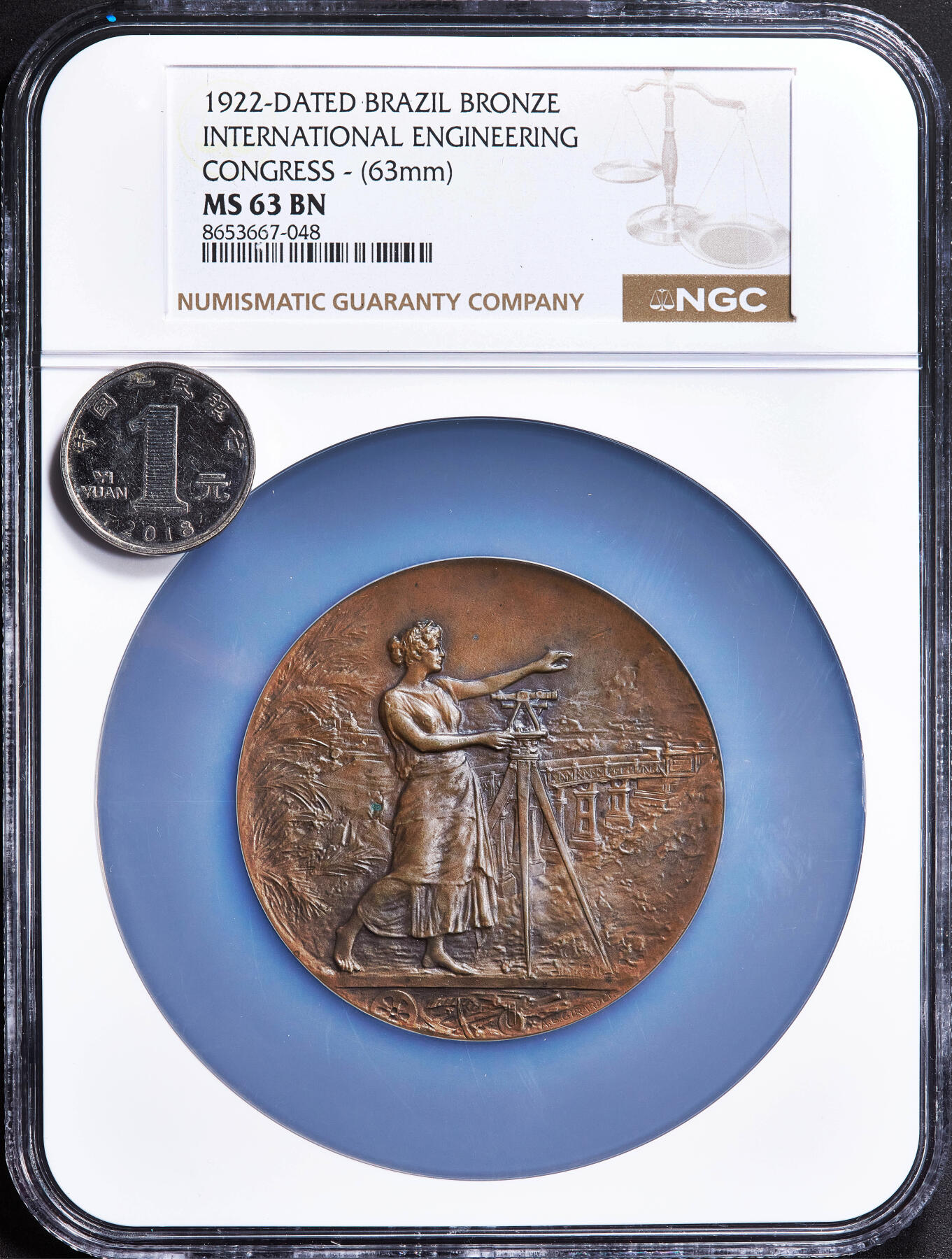 【俄甄集藏】2026年(050)04-01星期三 晚 19:30 全场包邮 巴西1922年纪念独立100周年系列-里约热内卢国际工程学博览会大铜章，NGC MS63，巧克力包浆，设计精美，直径：63mm，重98克，稀少品种