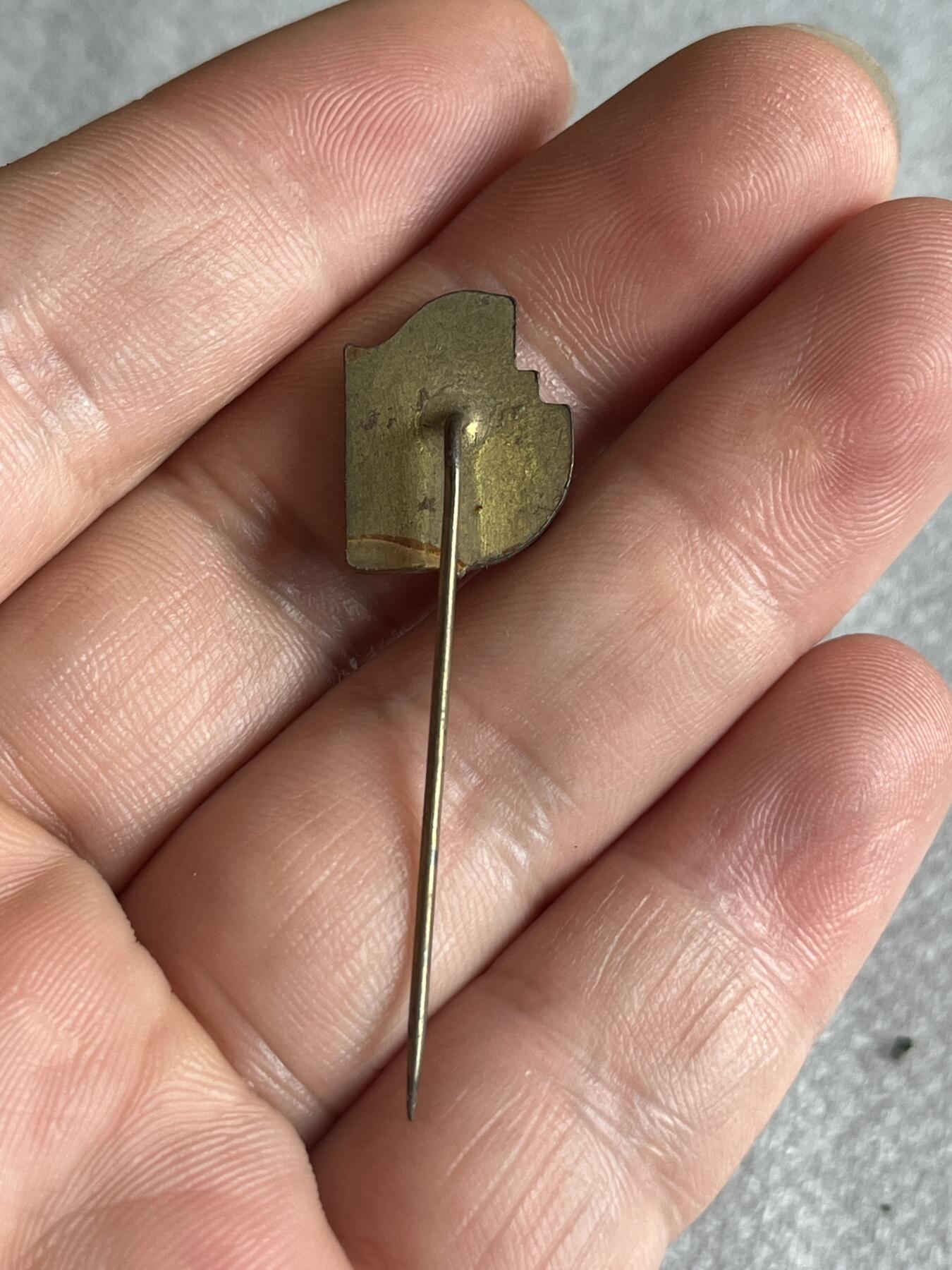 社会主义国家徽章小拍 五十年代捷克斯洛伐克共产党纪念章