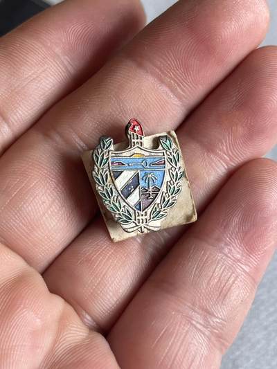 社会主义国家徽章小拍 - 五六十年代古巴国徽纪念章