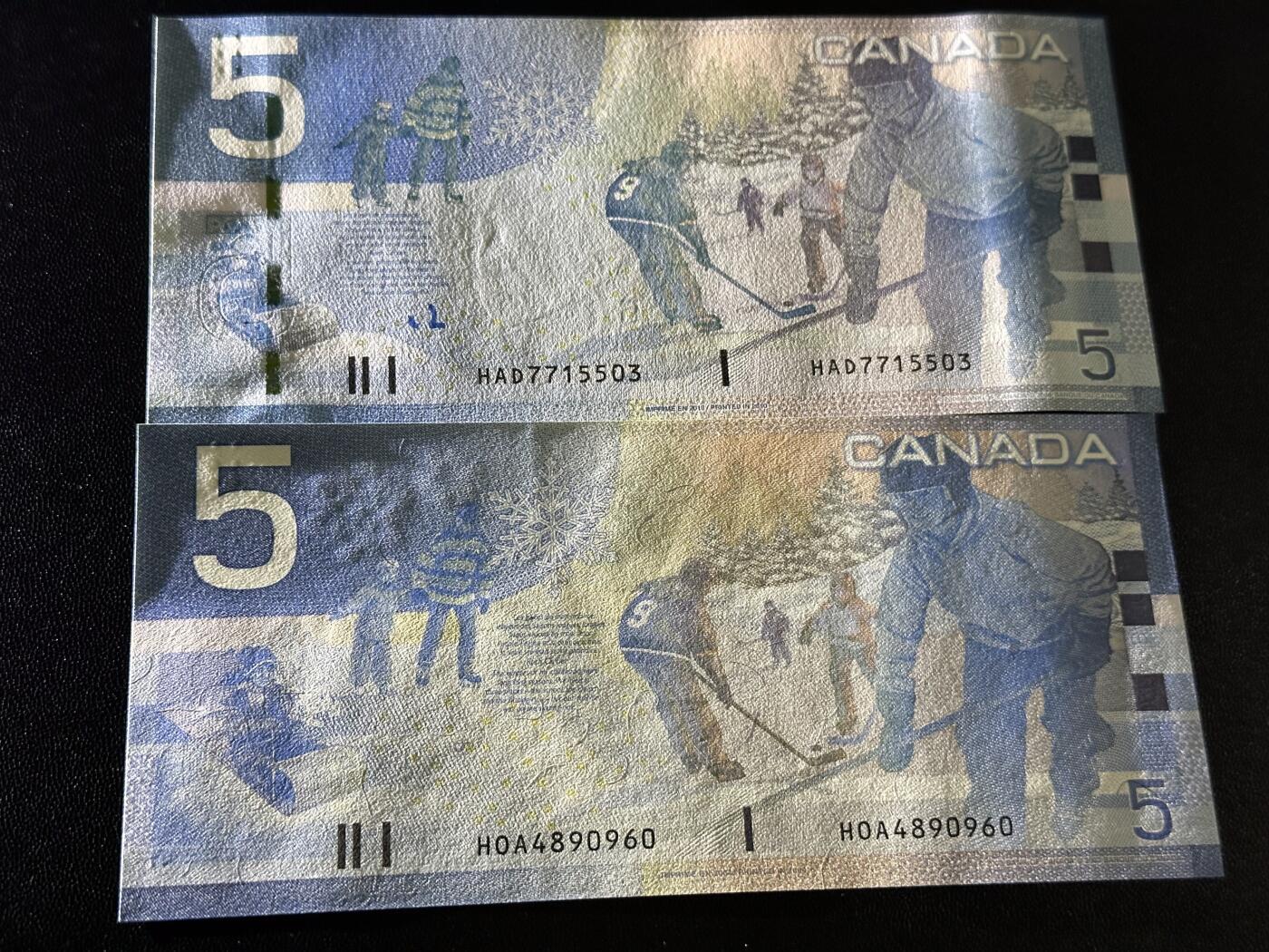 《外钞收藏家》第六百二十一期（精选场）（长期征集拍品、欢迎藏友们联系合作） 加拿大旅版5加元 2张一起 初版和再版 全新UNC
