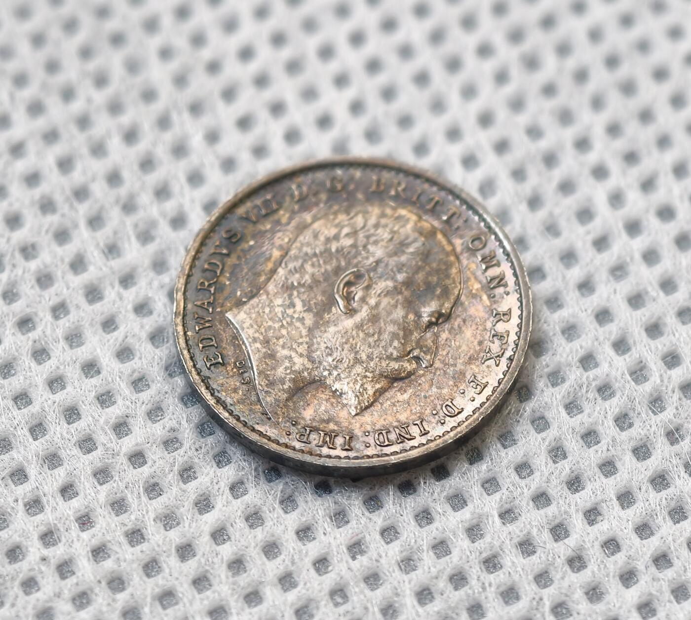 “方寸甄品”甄品场，甄臻铺-世界币章拍卖（第57期，直播拍卖），送拍享返佣金等优惠多多 英国1906年爱德华七世濯足币洗脚币，品相和包浆都非常在线，黑彩耀眼，PL质感，非原盒