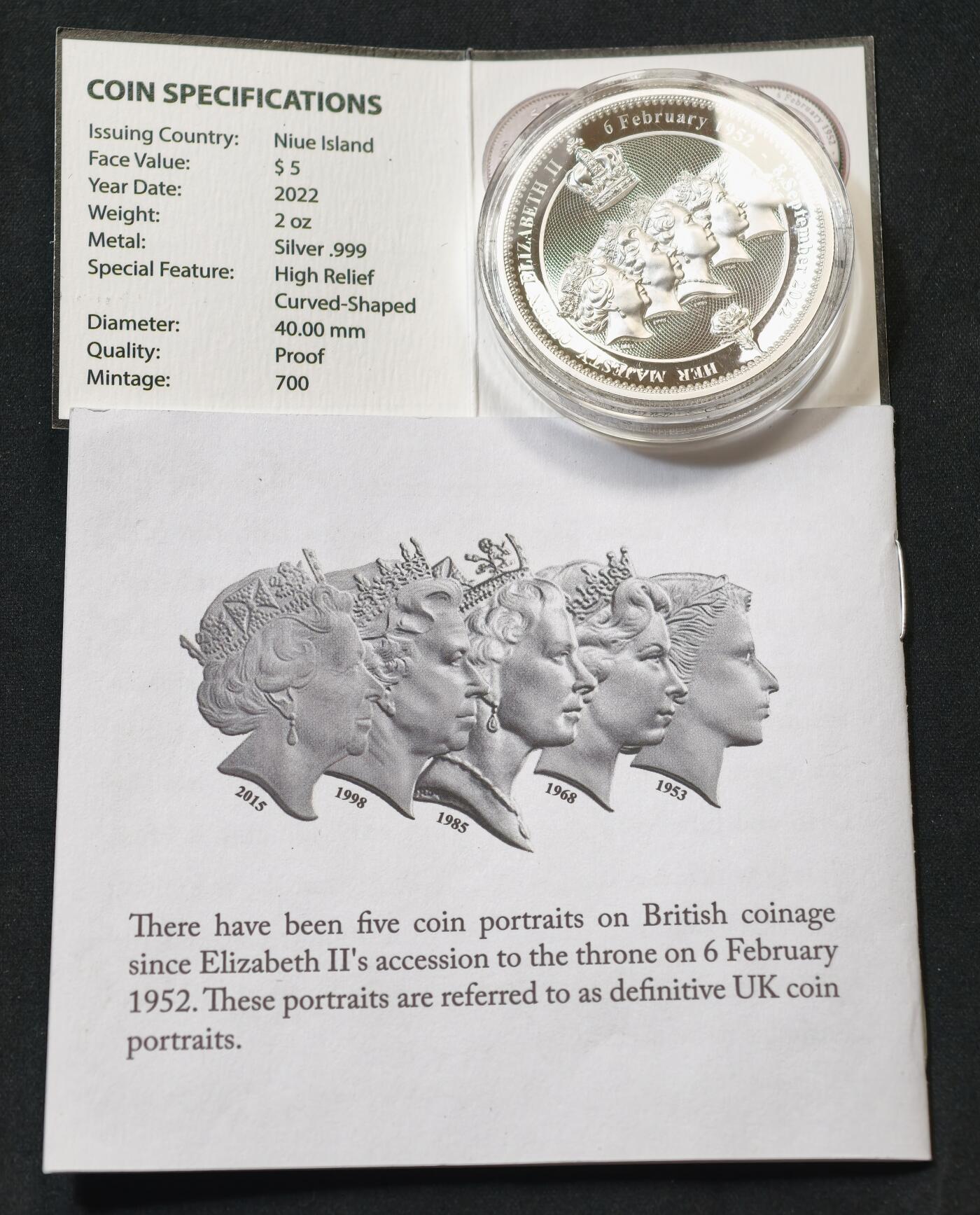 “方寸甄品”甄品场，甄臻铺-世界币章拍卖（第57期，直播拍卖），送拍享返佣金等优惠多多 2022年纽埃2盎司精制银币，纪念伊丽莎白二世逝世，背面高浮雕5个女王各时代头像，含银量999，盒证齐全