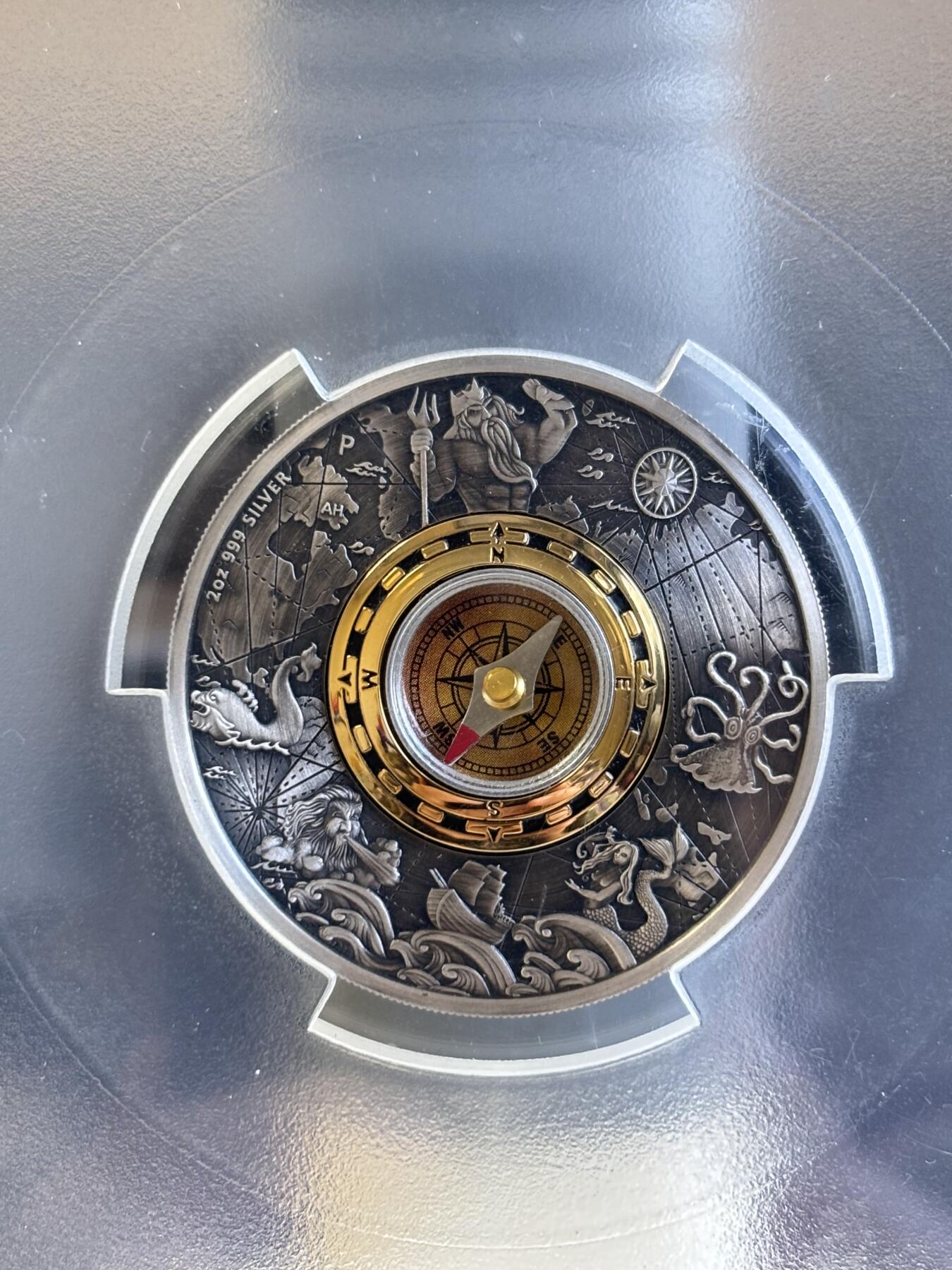 第194期拍卖 图瓦卢2017年镶实体指南针2盎司银币PCGS-PR69,999银，发行2500枚