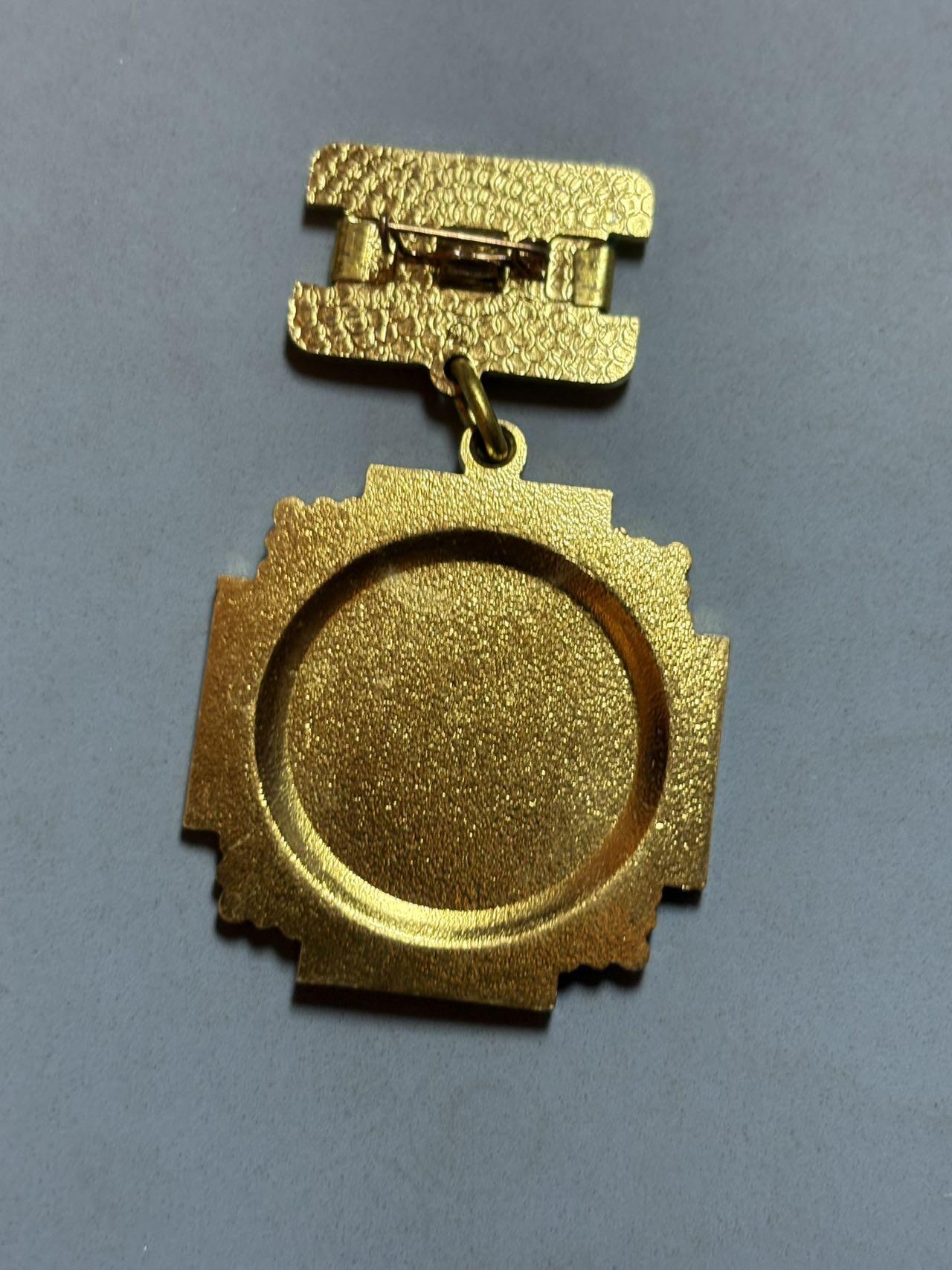 盛世勋华——号角文化勋章邮票专场拍卖第311期 苏联切尔诺贝利核事故纪念章 带原盒 原包装