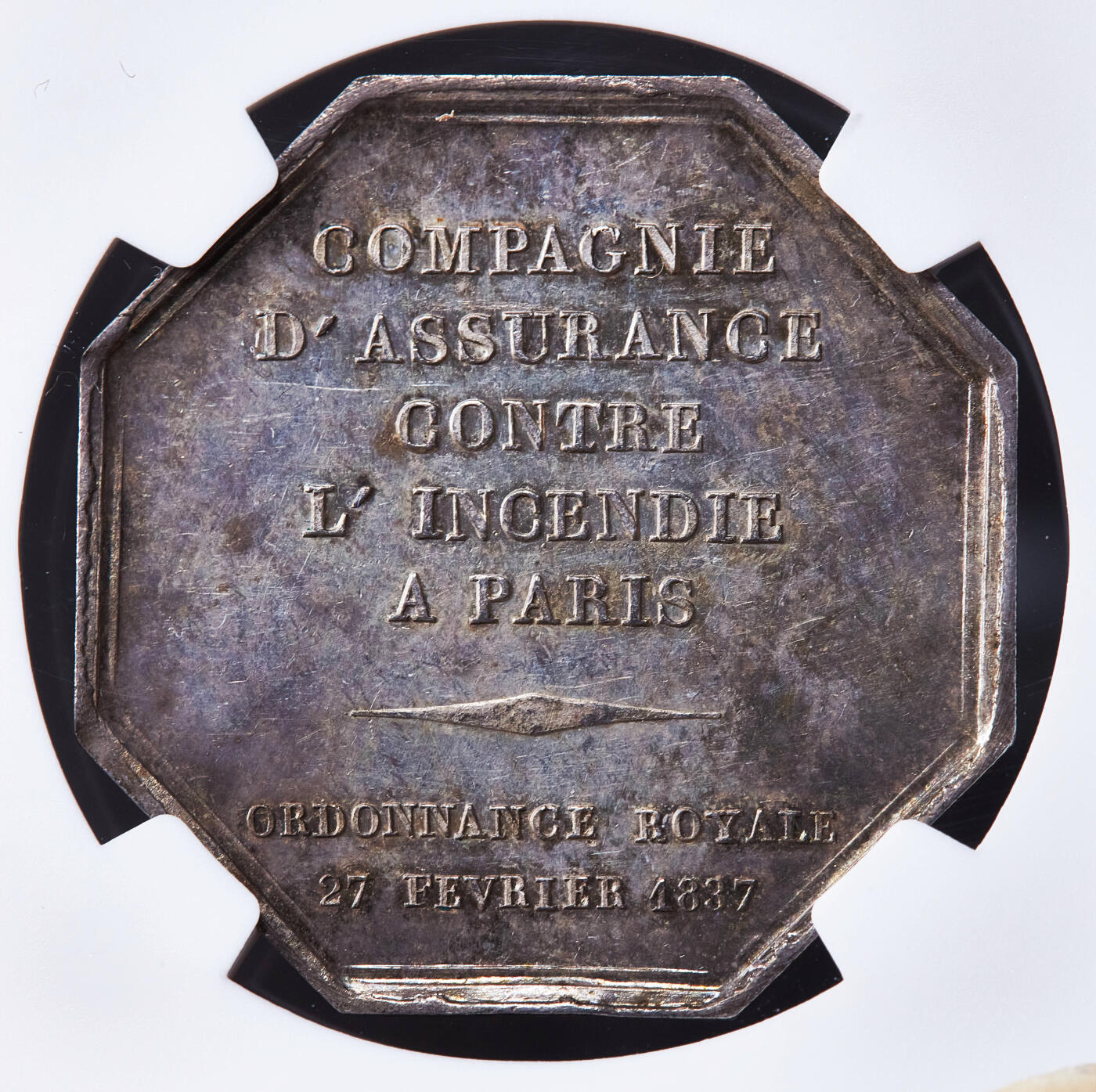 【俄甄集藏】2026年(050)04-01星期三 晚 19:30 全场包邮 法国1837年巴黎火灾保险银质八角代用币章，NGC MS62，原味老包浆，蜜蜂铭，少见品种