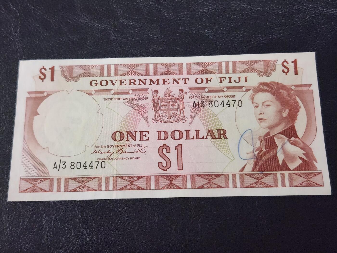 3月27号晚上8点 外国纸币自动截拍第46场 A/3 斐济1元 极美品
