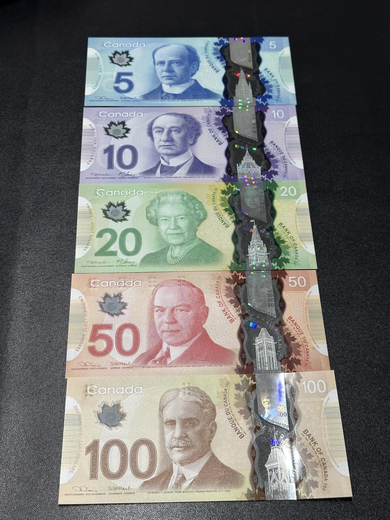 《外钞收藏家》第六百二十一期（精选场）（长期征集拍品、欢迎藏友们联系合作） 加拿大塑料钞50-100加元 五张一起 全新UNC 尾769