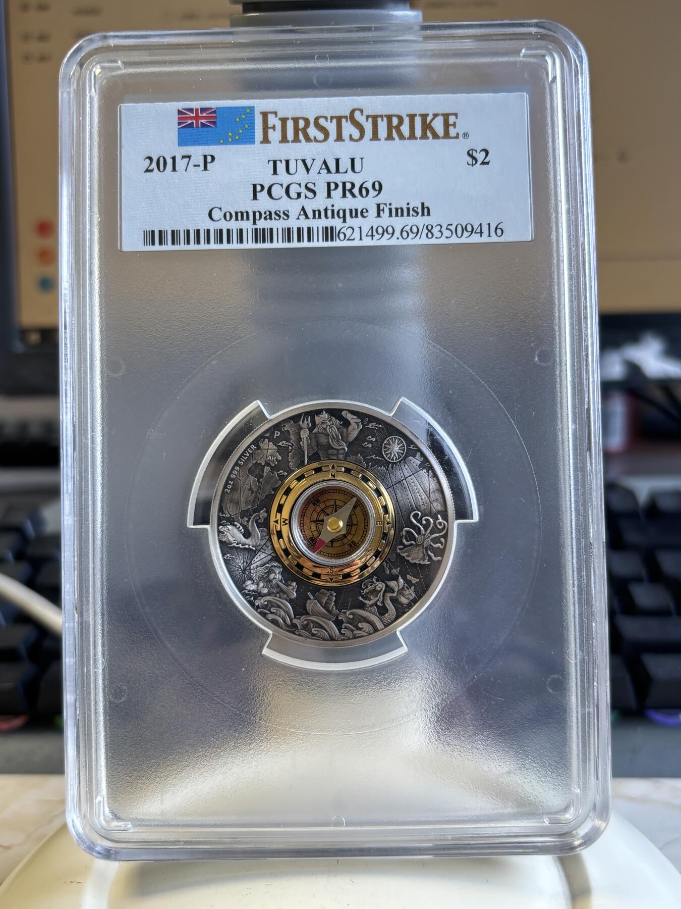 第194期拍卖 图瓦卢2017年镶实体指南针2盎司银币PCGS-PR69,999银，发行2500枚