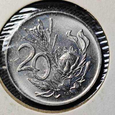 KK钱币收藏小铺  第408期 2月预留时间 周末发货 -  1975南非20分 好品