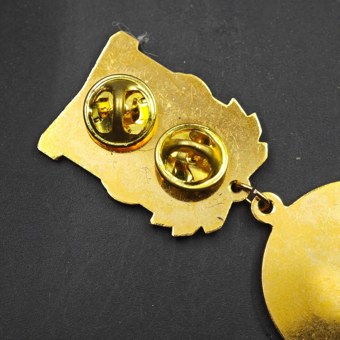 3月28日结束，精品成斌徽章钱币专场（明天继续更新） 乌克兰切尔诺贝利事故20周年纪念章