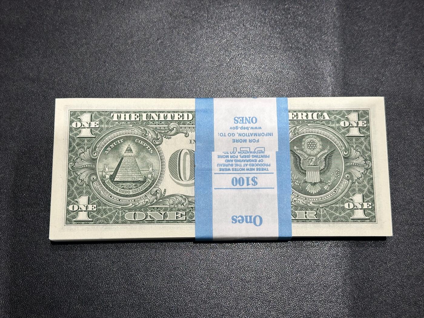 《外钞收藏家》第六百二十一期（精选场）（长期征集拍品、欢迎藏友们联系合作） 2021年美国1美元 标准100连号 无47 全新UNC