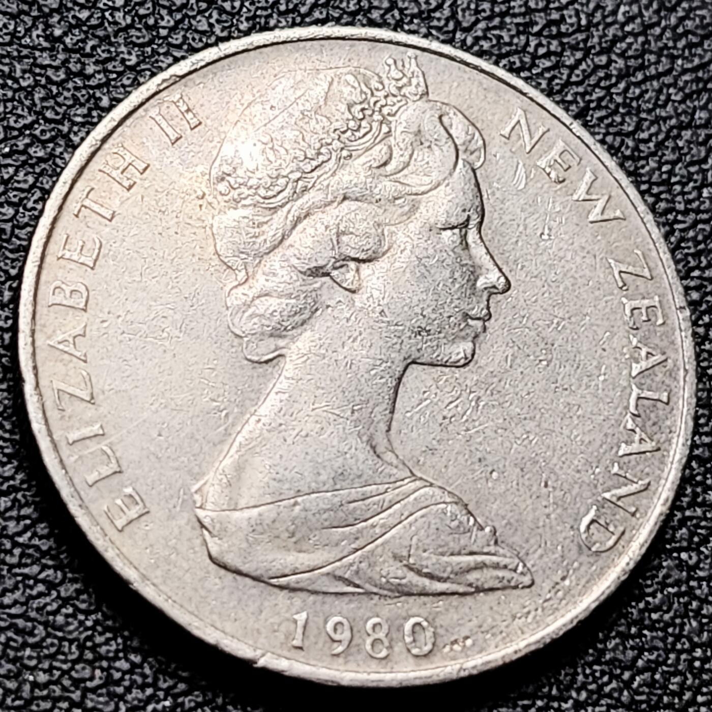 泉币菌-第216场-拍品多 请提前出价 。