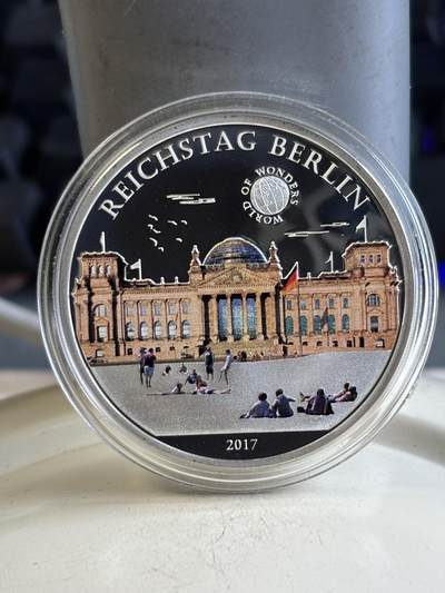 第195期拍卖 -  帕劳2017年世界文化遗产之柏林议会大厦5元彩色精制银币，20克，925银