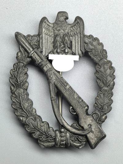 小驴勋章奖章收藏3月28日周六晚六点拍卖（珍爱和平，收藏战争，铭记历史，勿忘国耻，忠党爱国。有偿代拍，送拍规则在简介最后，参拍须阅读规则后再参拍，关系到运费包装发货时效真假辨别等关键信息，拍卖时不再发原图，看大图店主微信码在拍卖店铺介绍里） - 得三步兵突击奖章，背打 S.H.u.Co. 41标（sohni，heubach厂），锌质铸造，别扣组合的钩下面垫片与章体间有胶粘修