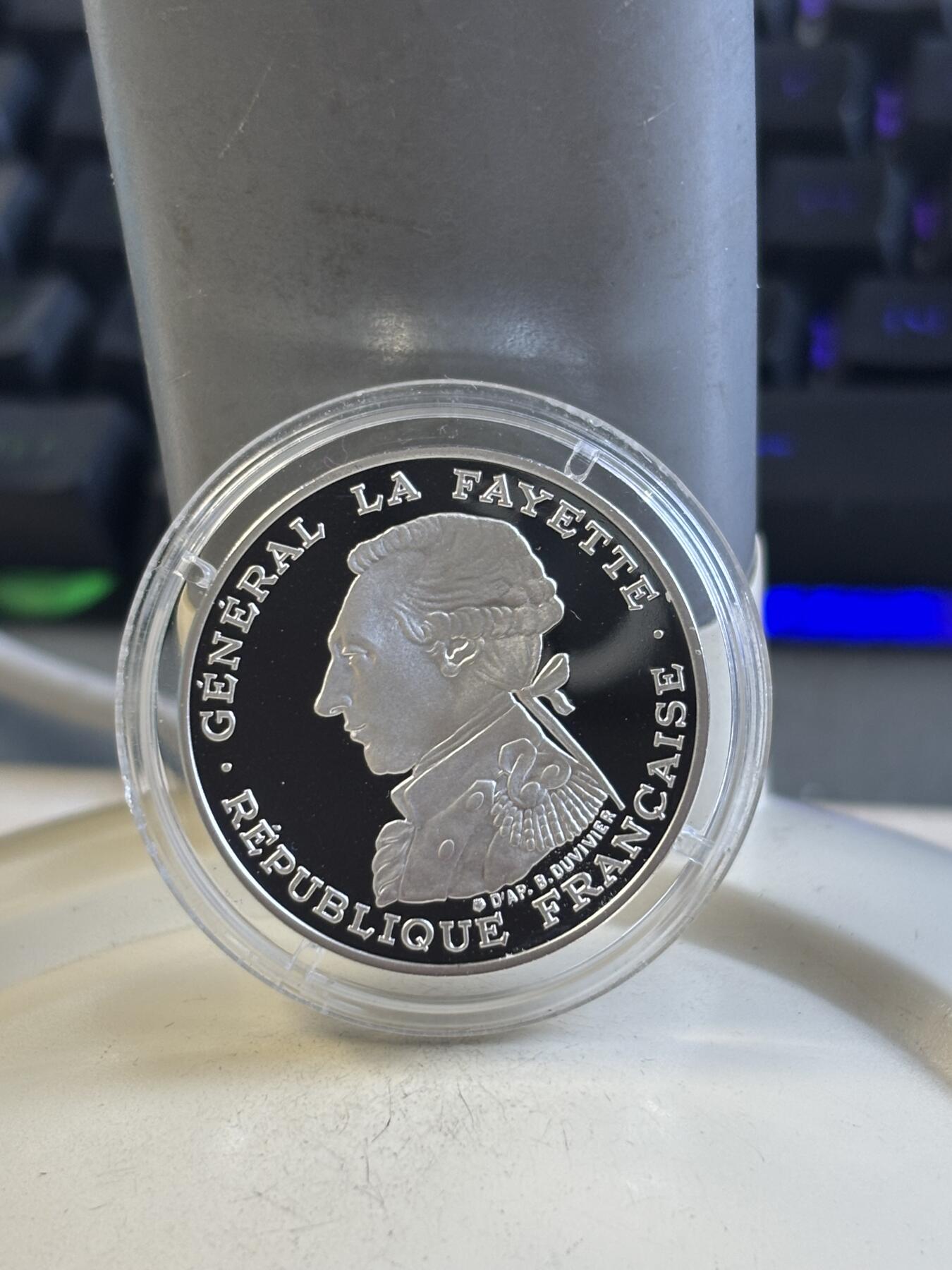 第195期拍卖 法国1987年人物拉法耶特·皮德福特30克加厚精制版本纪念银币，950银