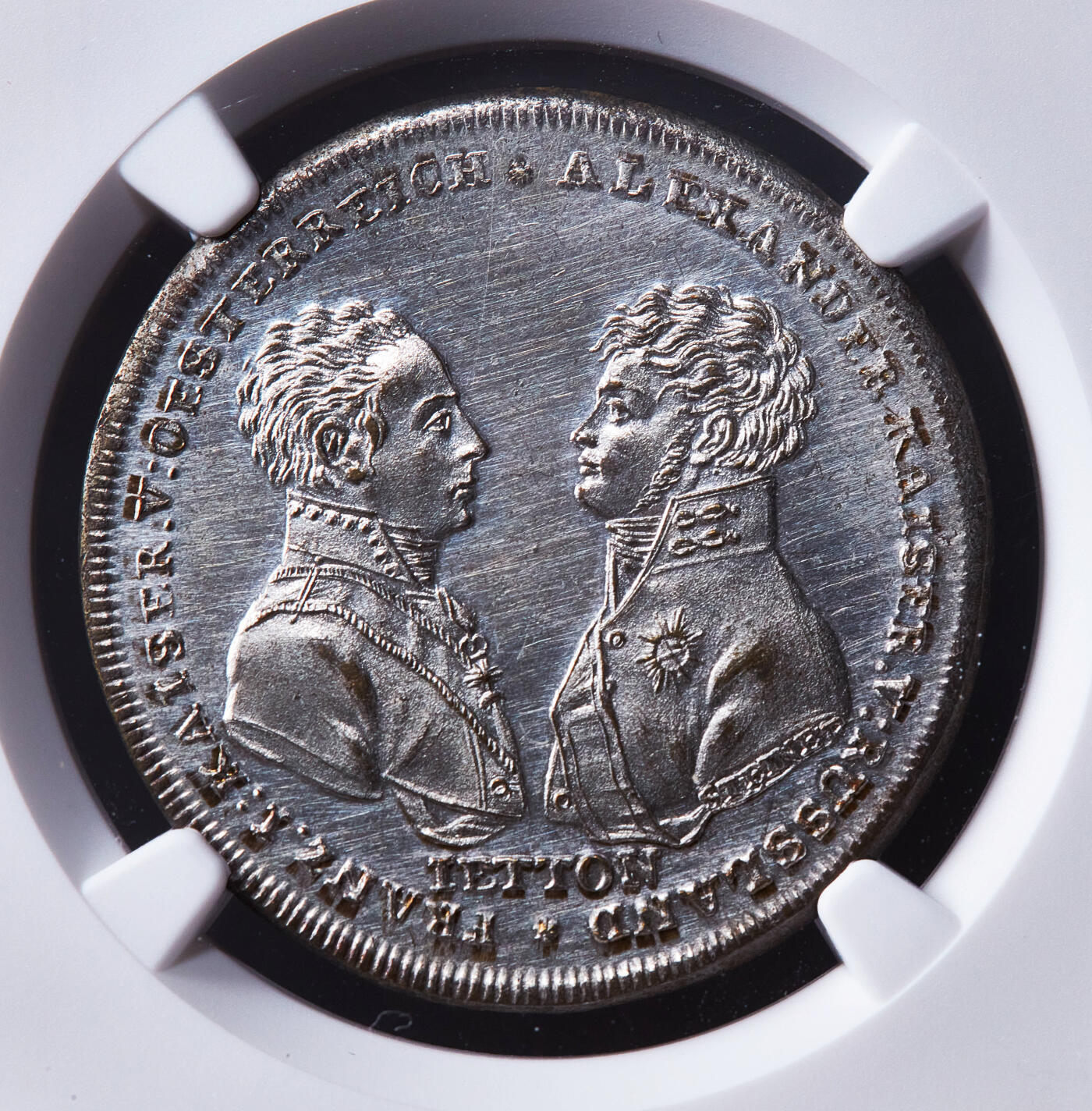 【俄甄集藏】2026年(050)04-01星期三 晚 19:30 全场包邮 沙俄1813年纪念反法同盟莱比锡战役胜利镀银铜章，NGC UNCD，类精制底板，稀少品种，奥地利皇帝弗朗茨一世，俄国沙皇亚历山大一世