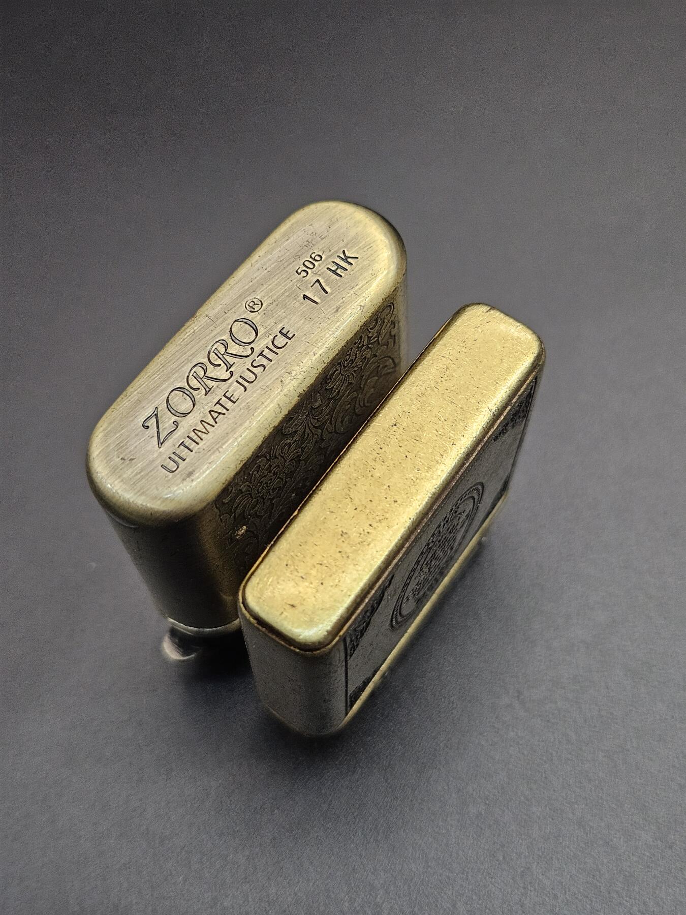 0元起拍勋章 第342期 咸鱼国勋章拍卖专场 3月29日（周日）下午6：00开始 老式煤油打火机两个 加油可正常使用，其他具体不明自行判断