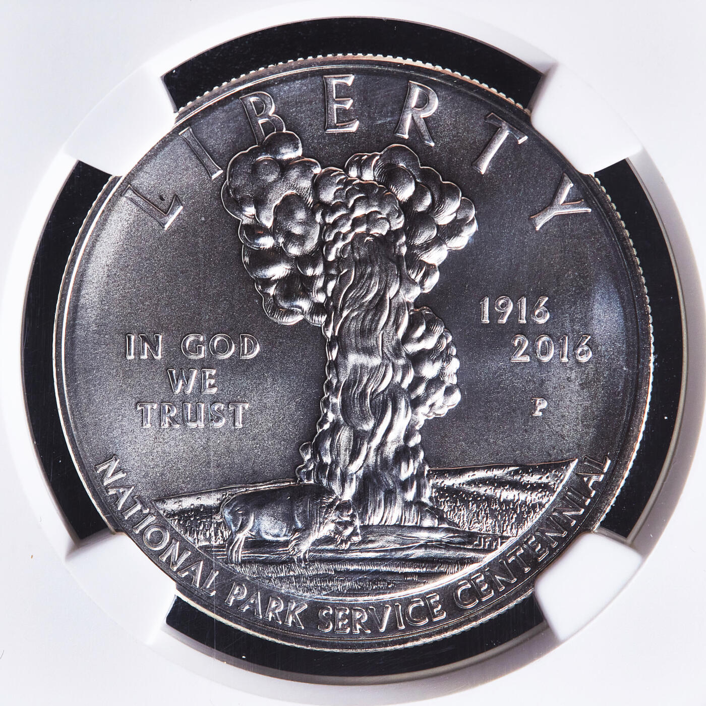 【俄甄集藏】2026年(050)04-01星期三 晚 19:30 全场包邮 美国2016年纪念国家公园百年1元大银币，NGC MS69，首期特殊标签，重26.73克，900银，发行量21003枚