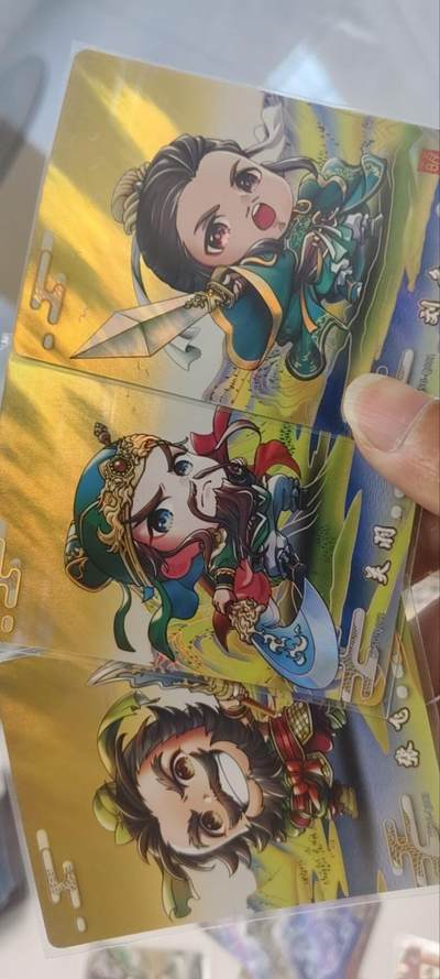 秋原瞳的小店第三十九期（老家的风，每次回去都能心灵得到治愈，吹起曾经童年那个最美好的回忆） - 卡游三国萌将卡——刘备关羽张飞