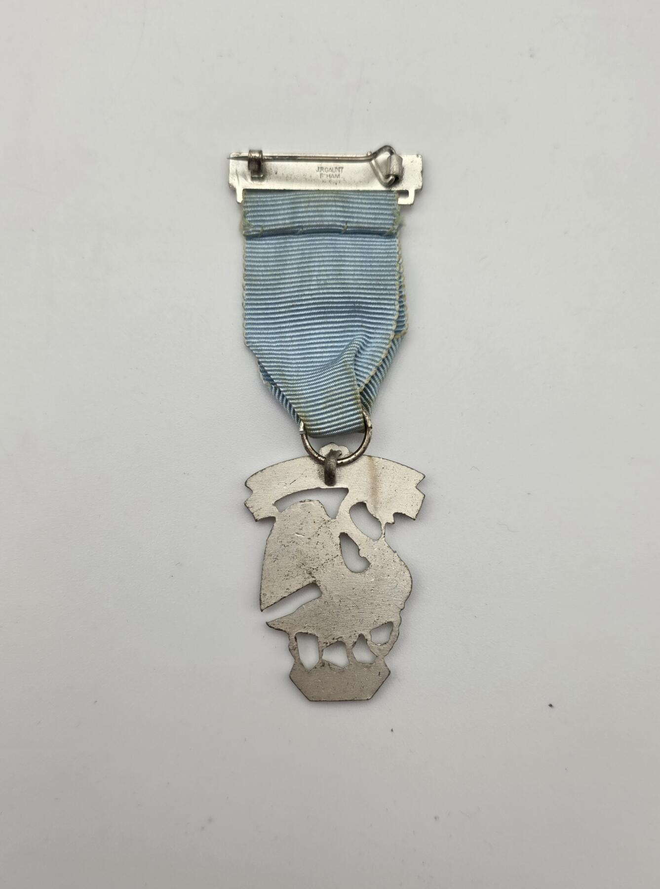 共济会拍卖专场 共济会-1973年皇家商船管家徽章