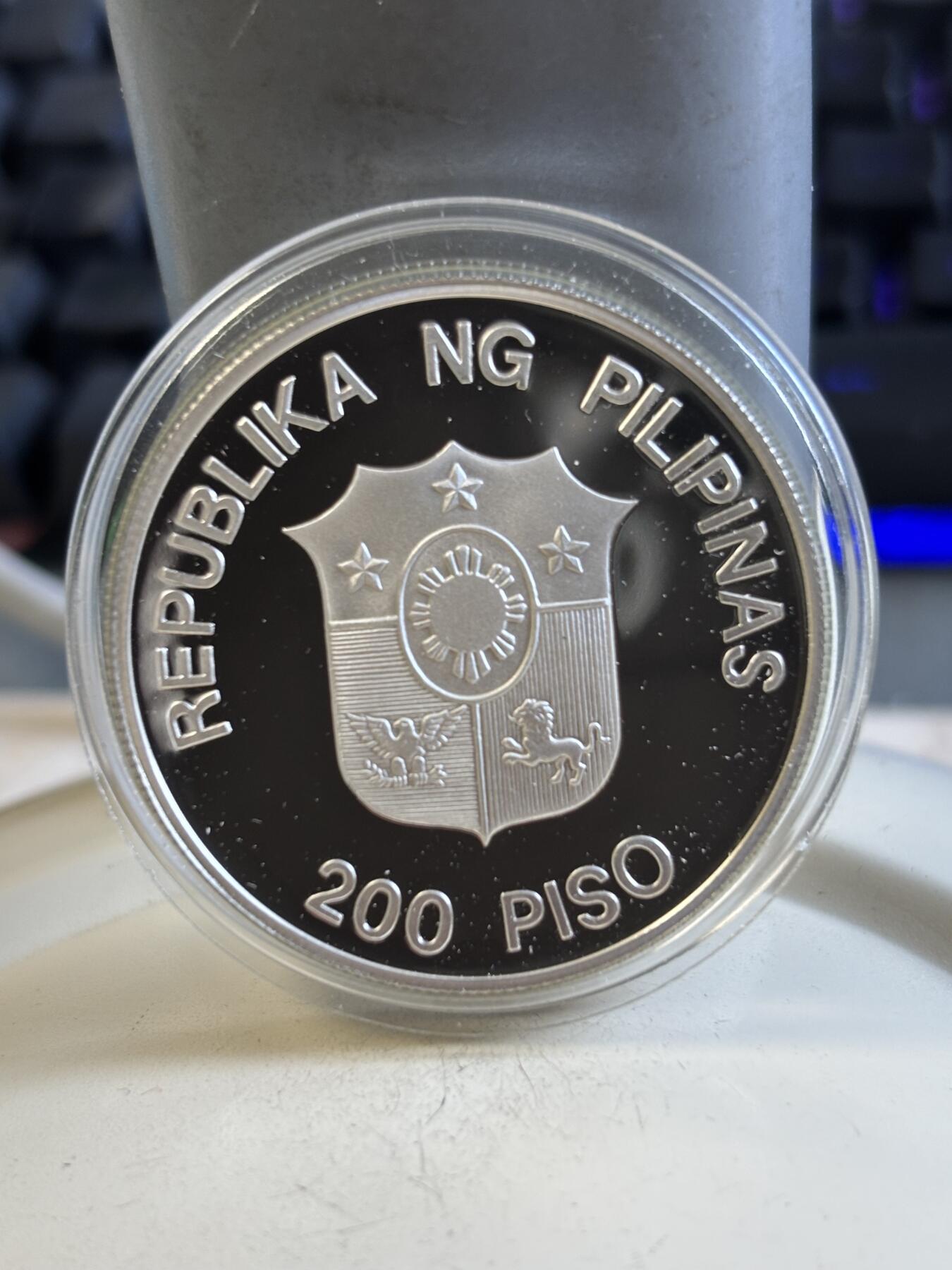 第195期拍卖 菲律宾1987年野生动物基金会系列野牛精制纪念银币，25克，925银，发行25000枚