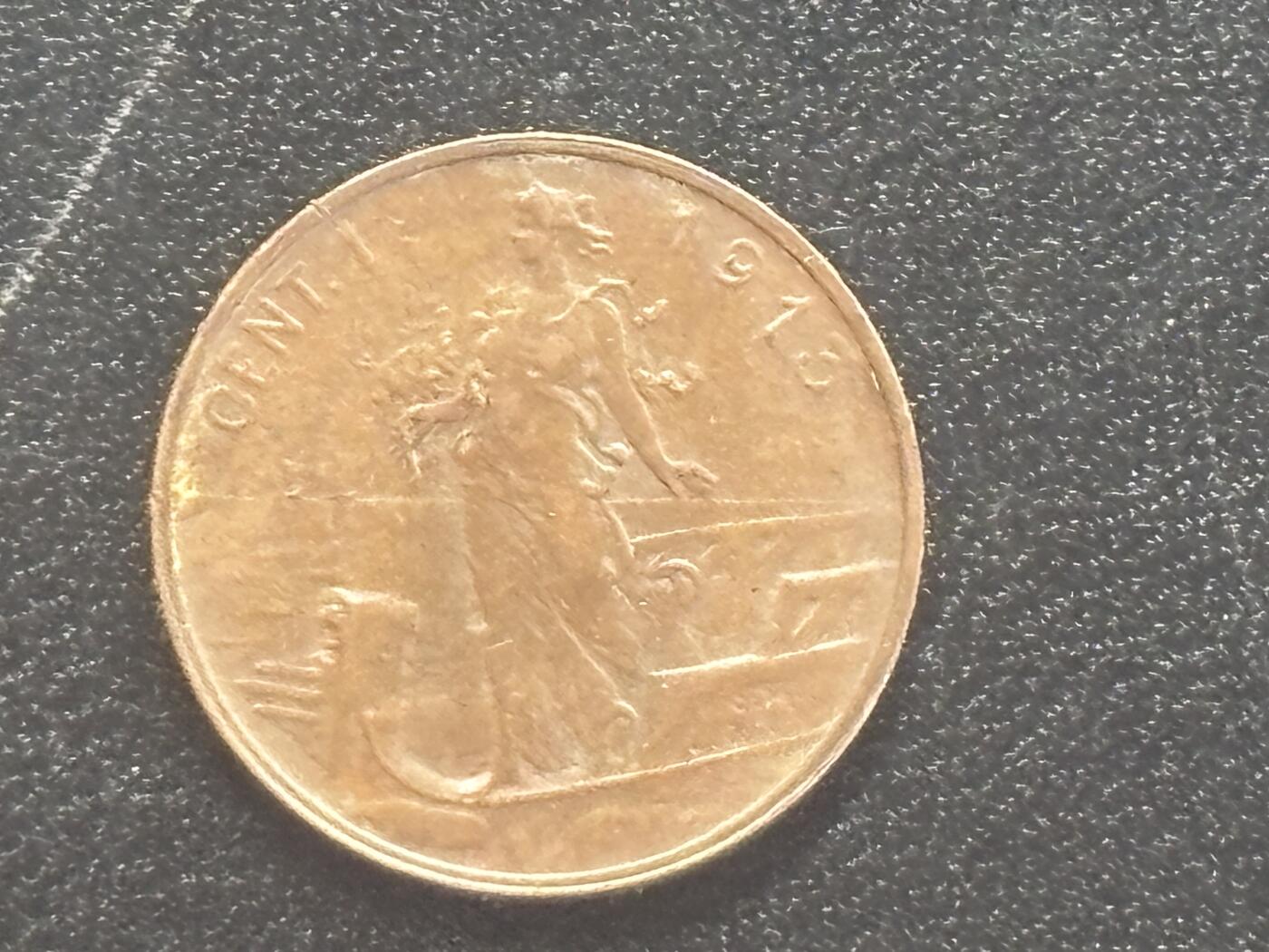 邮泉阁邮票限时拍卖第四十四场 （邮票在国外，请付邮费6元） 意大利维克托·伊曼纽尔三世国王1913年1分