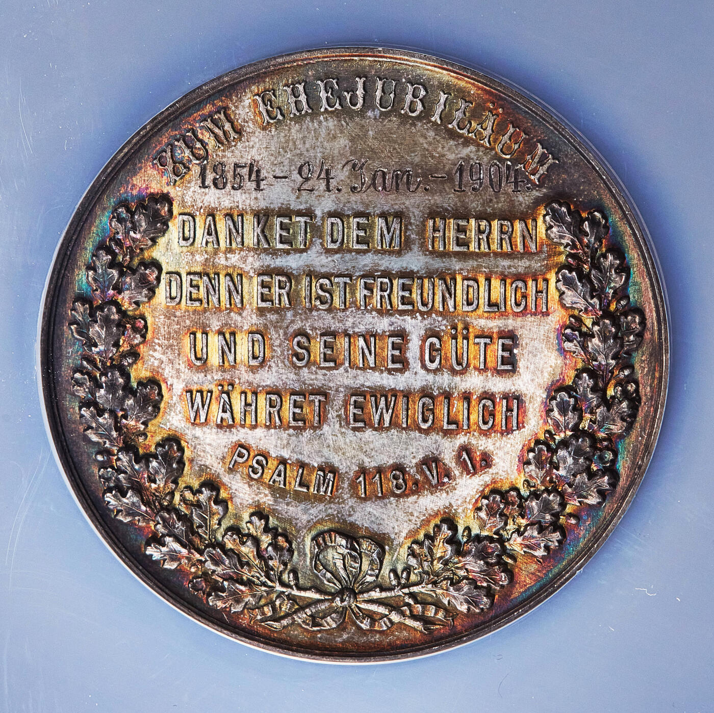 【俄甄集藏】2026年(050)04-01星期三 晚 19:30 全场包邮 德国奥尔登堡1904年弗里德里希·奥古斯特大公与普鲁士公主伊丽莎白金婚纪念大银章，NGC UNCD，直径：51mm，五彩包浆，名誉品种，背面为《诗篇》铭文