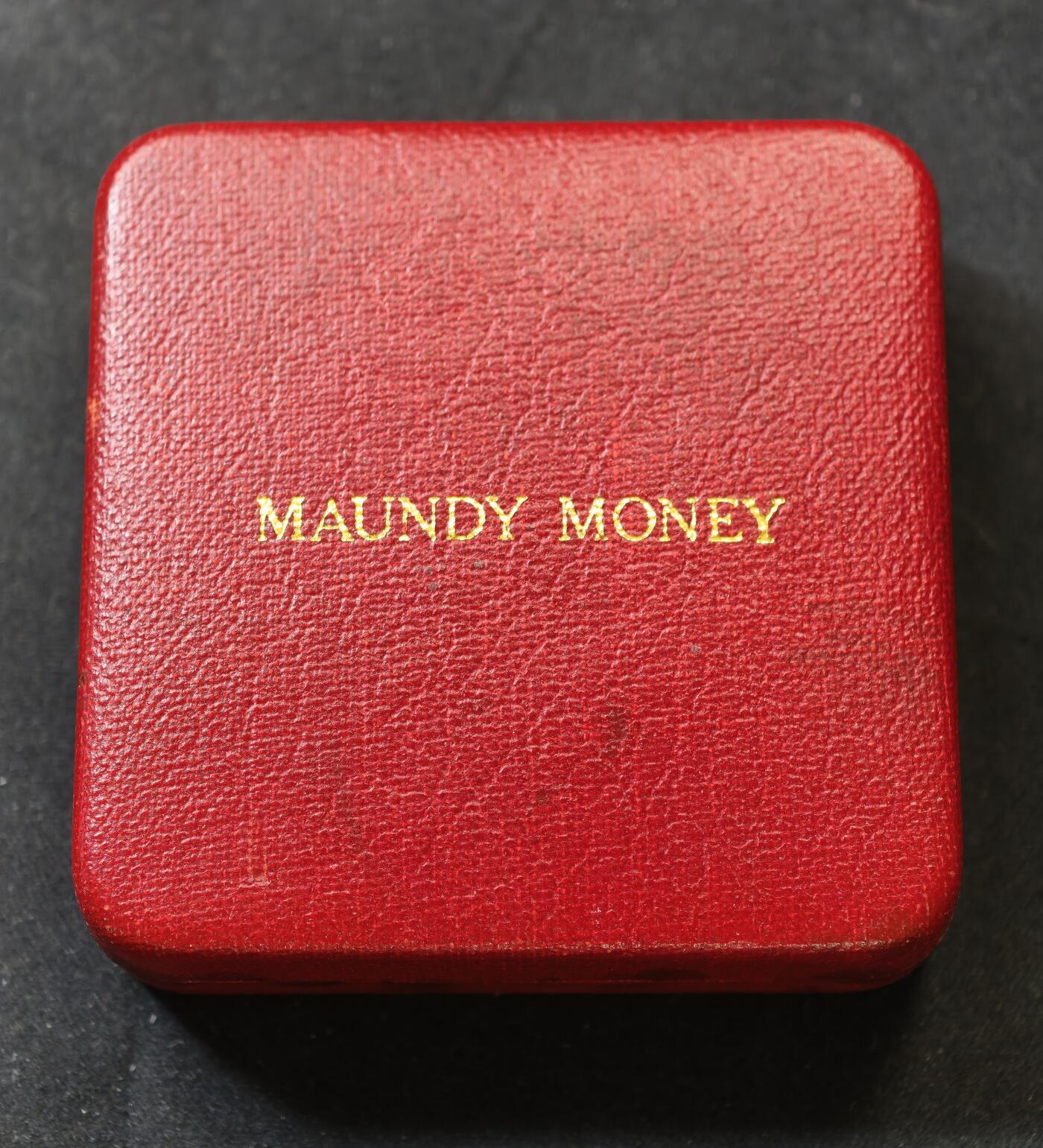 “方寸甄品”甄品场，甄臻铺-世界币章拍卖（第57期，直播拍卖），送拍享返佣金等优惠多多 英国1906年爱德华七世濯足币洗脚币，品相和包浆都非常在线，黑彩耀眼，PL质感，非原盒