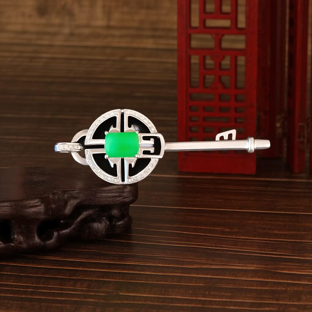 碧月说宝 君子怀瑾·当代和田玉清风专场(五) 18k金冰种阳绿钥匙