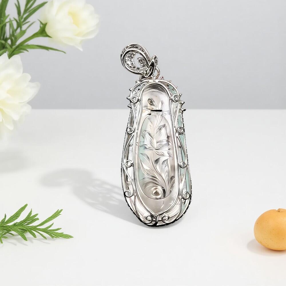 碧月说宝 君子怀瑾·当代和田玉清风专场(六) 18k镶钻冰种满绿翡翠福豆吊坠