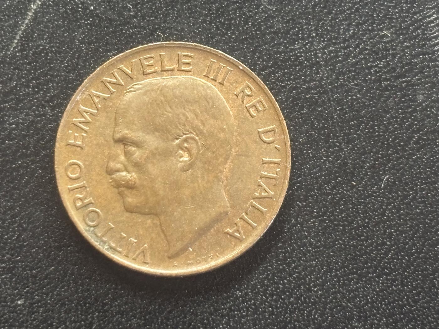 邮泉阁邮票限时拍卖第四十四场 （邮票在国外，请付邮费6元） 意大利维克托·伊曼纽尔三世国王1921年5分