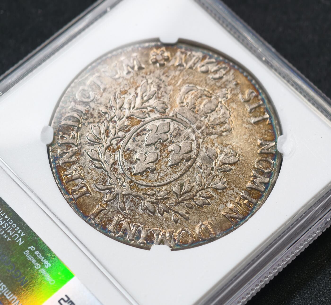 “方寸甄品”甄品场，甄臻铺-世界币章拍卖（第57期，直播拍卖），送拍享返佣金等优惠多多 NGC-XFD 法国1765年路易十五青年版埃居银币 炫彩包浆 30g的大尺寸银币，橘色包浆