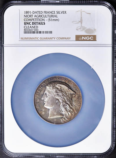 【俄甄集藏】2026年(050)04-01星期三 晚 19:30 全场包邮 - 法国1891年天使双翼弗吉尼亚帽玛丽安娜头像纪念尼奥尔地区农业竞赛大银章，NGC UNCD，直径：51mm，高浮雕，设计精美，五彩包浆，雕刻家亨利-奥古斯特·蓬斯卡姆作品，重65克