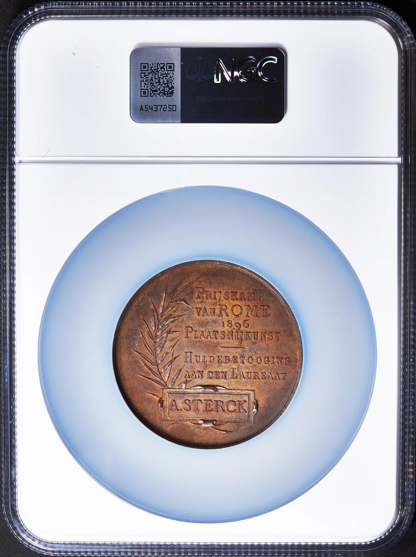 【俄甄集藏】2026年(050)04-01星期三 晚 19:30 全场包邮 比利时1896年安特卫普雕塑艺术竞赛罗马艺术奖大铜章，NGC MS62，高浮雕，巧克力包浆，雕刻名家贝特斯作品，直径：56mm，授予新古典注意雕塑家奥古斯特·斯特克