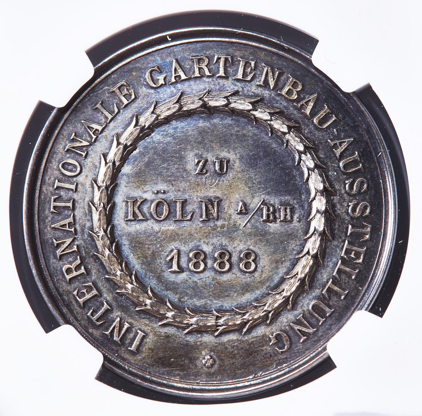 【俄甄集藏】2026年(050)04-01星期三 晚 19:30 全场包邮 德国1888年纪念科隆国际园艺博览会大银章，NGC UNCD，酱彩包浆，高浮雕，少见品种