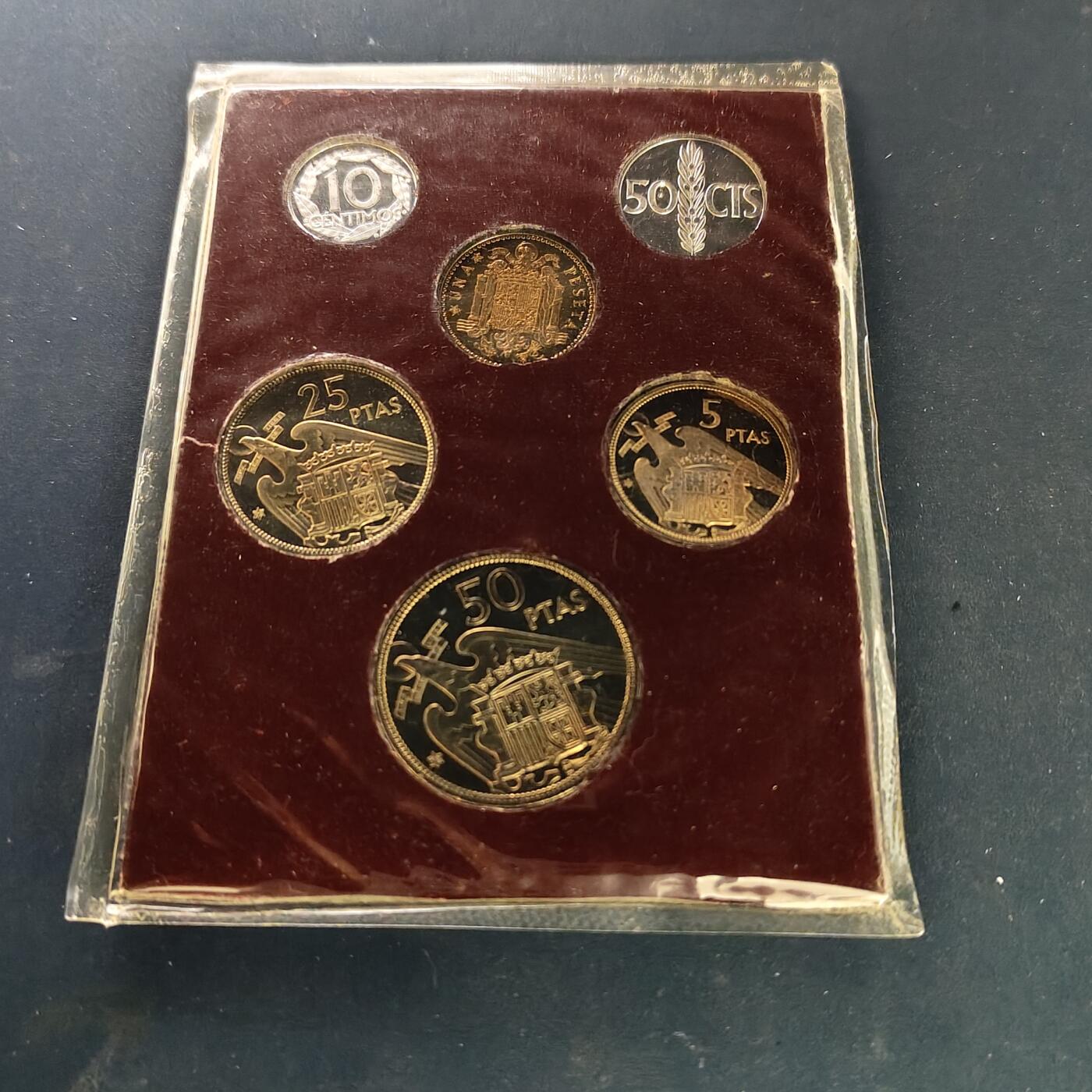 【全场包邮】纯粹捡漏拍515场 西班牙1957-1966年官方卡装精制套币-盒证全