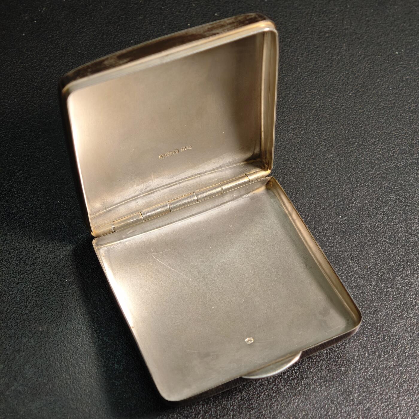 【德藏】世界币章拍卖第169期（拍品征集中~欢迎藏友联系） 1938年 英国谢菲尔德烟丝银盒 925银 银盒 原味包浆 直径约：56.5mm；重约：55.8g