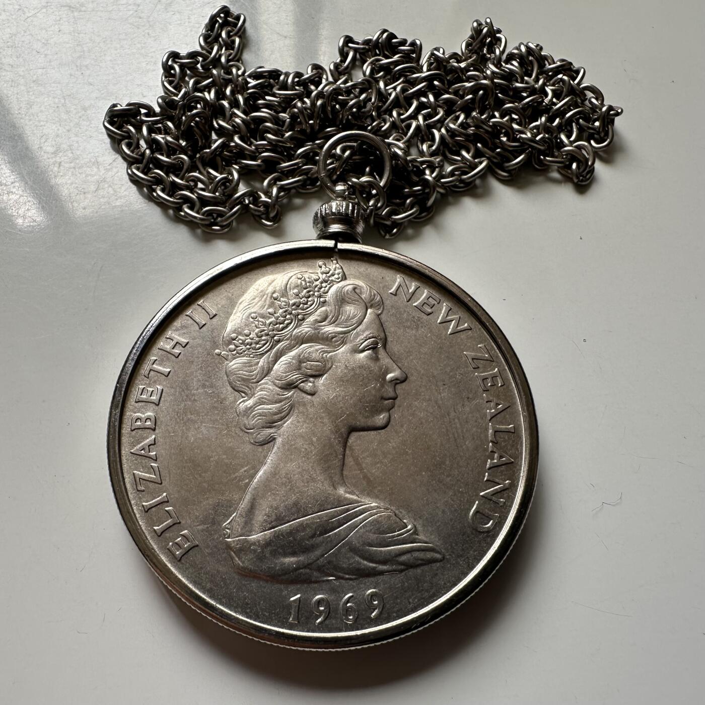 🌹外币初藏🌹🐯2026年第34场   每周二四六晚8️⃣点 接代拍 新西兰1969年库克船长克朗纪念币带活动扣挂链