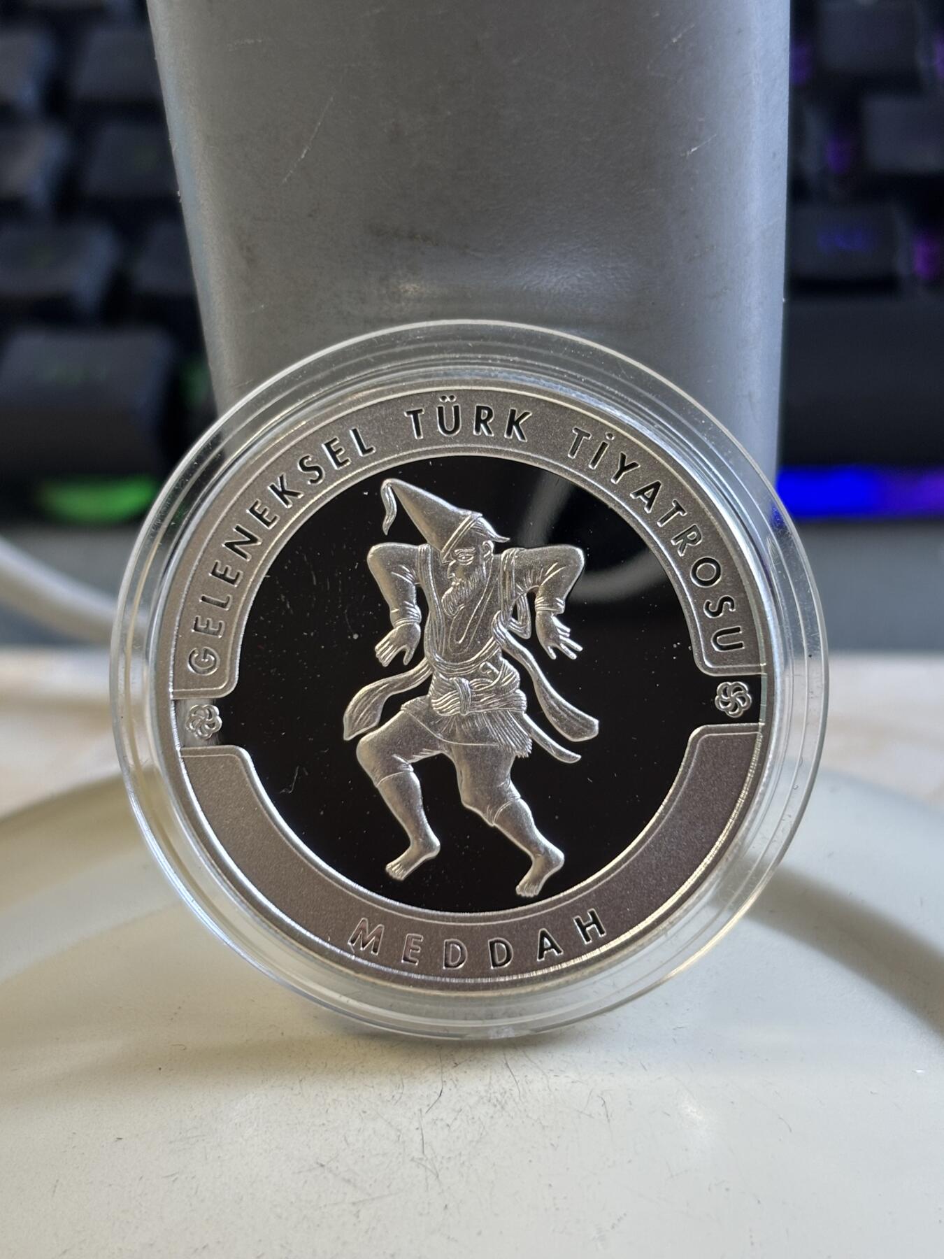 第195期拍卖 土耳其2017年小丑1盎司纪念银币，925银，发行2000枚，有小氧化点