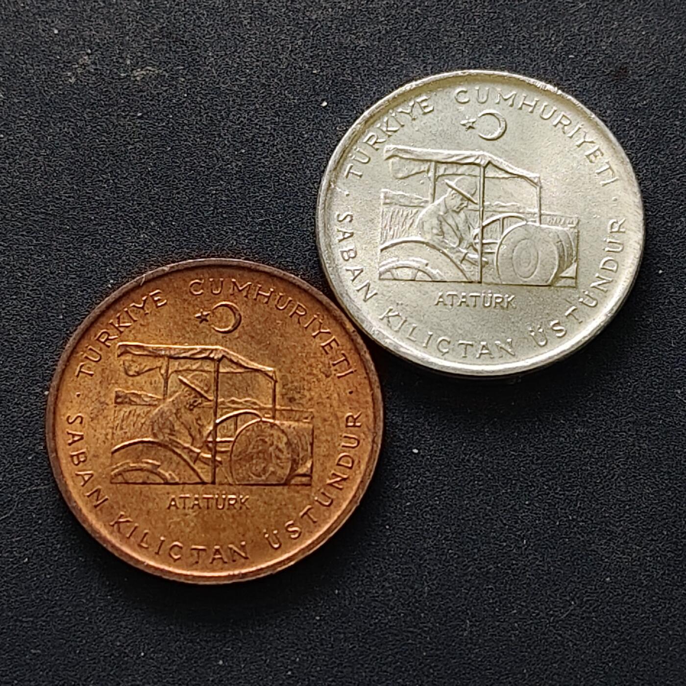 【全场包邮】纯粹捡漏拍514场 土耳其1971/1975年拖拉机瞌睡男FAO纪念币2枚一组-带FAO证书