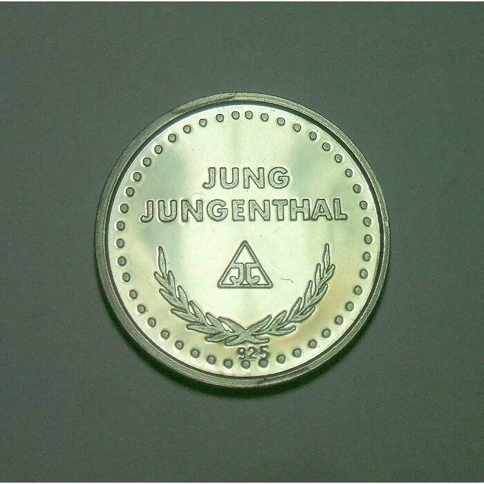 【银】德国豹式坦克生产商 容克公司火车高浮雕精制代用银币章 28MM 9克