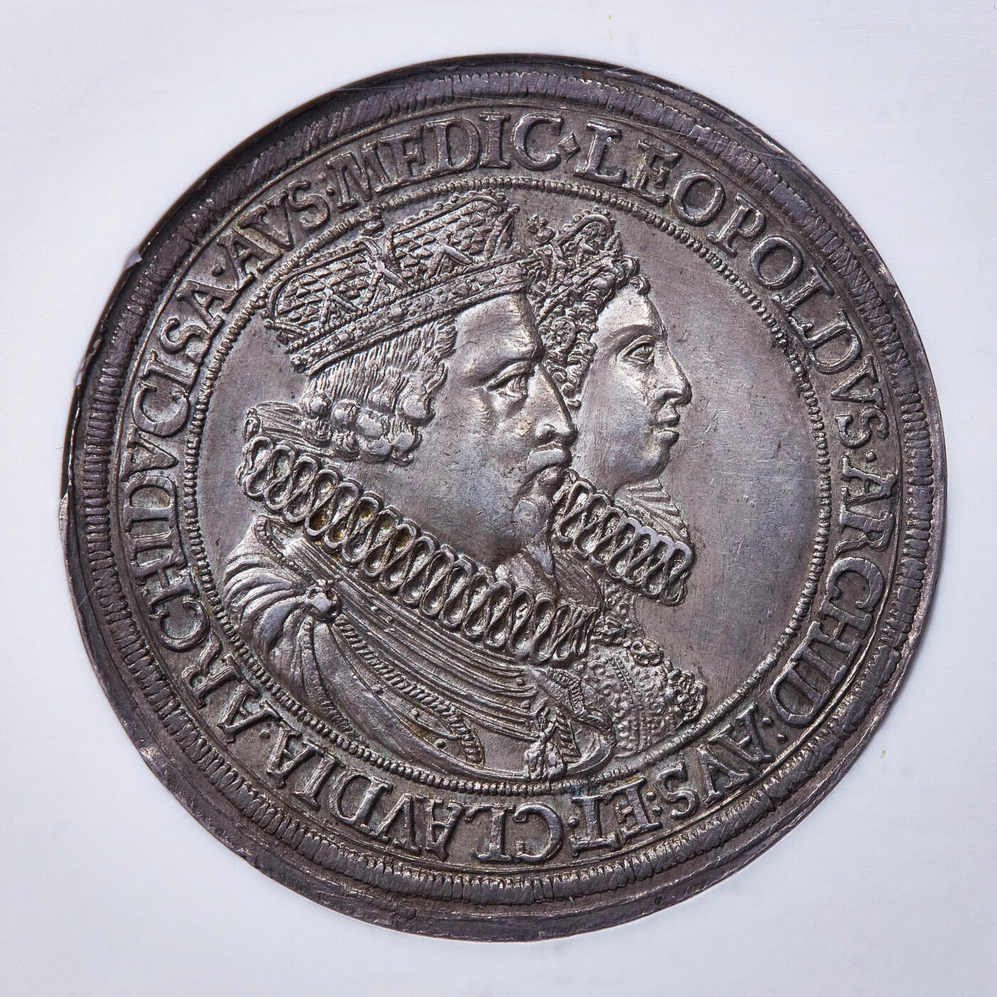 【俄甄集藏】2026年(050)04-01星期三 晚 19:30 全场包邮 神圣罗马帝国-奥地利1626年纪念利奥波德五世与克劳迪亚公主大婚2泰勒大银币，NGC AU55，原味老包浆，底光犹存，细节犀利，疑似低评，名誉品种