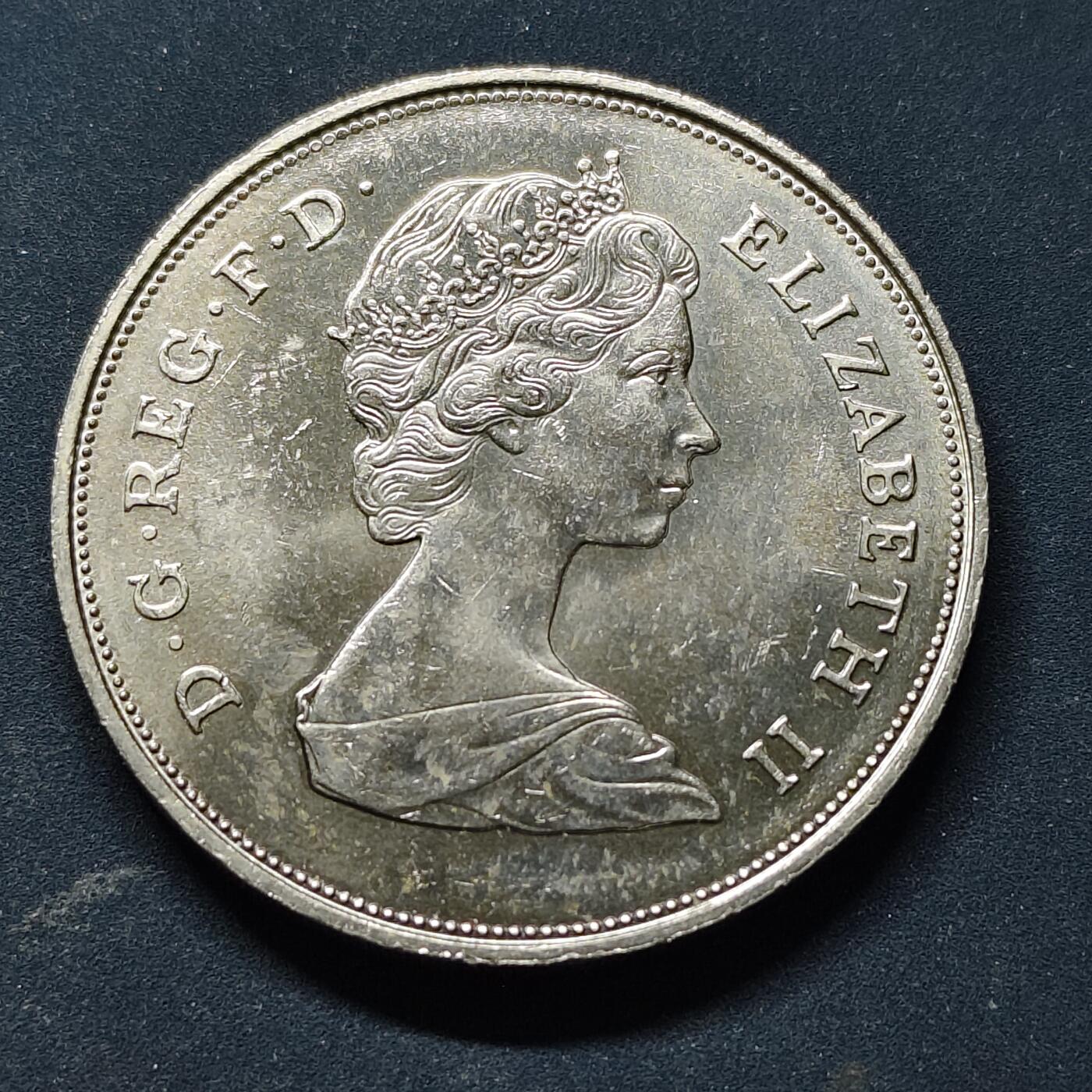 【全场包邮】纯粹捡漏拍514场 英国1981年1克朗查尔斯和戴安娜世纪婚礼克朗型纪念币