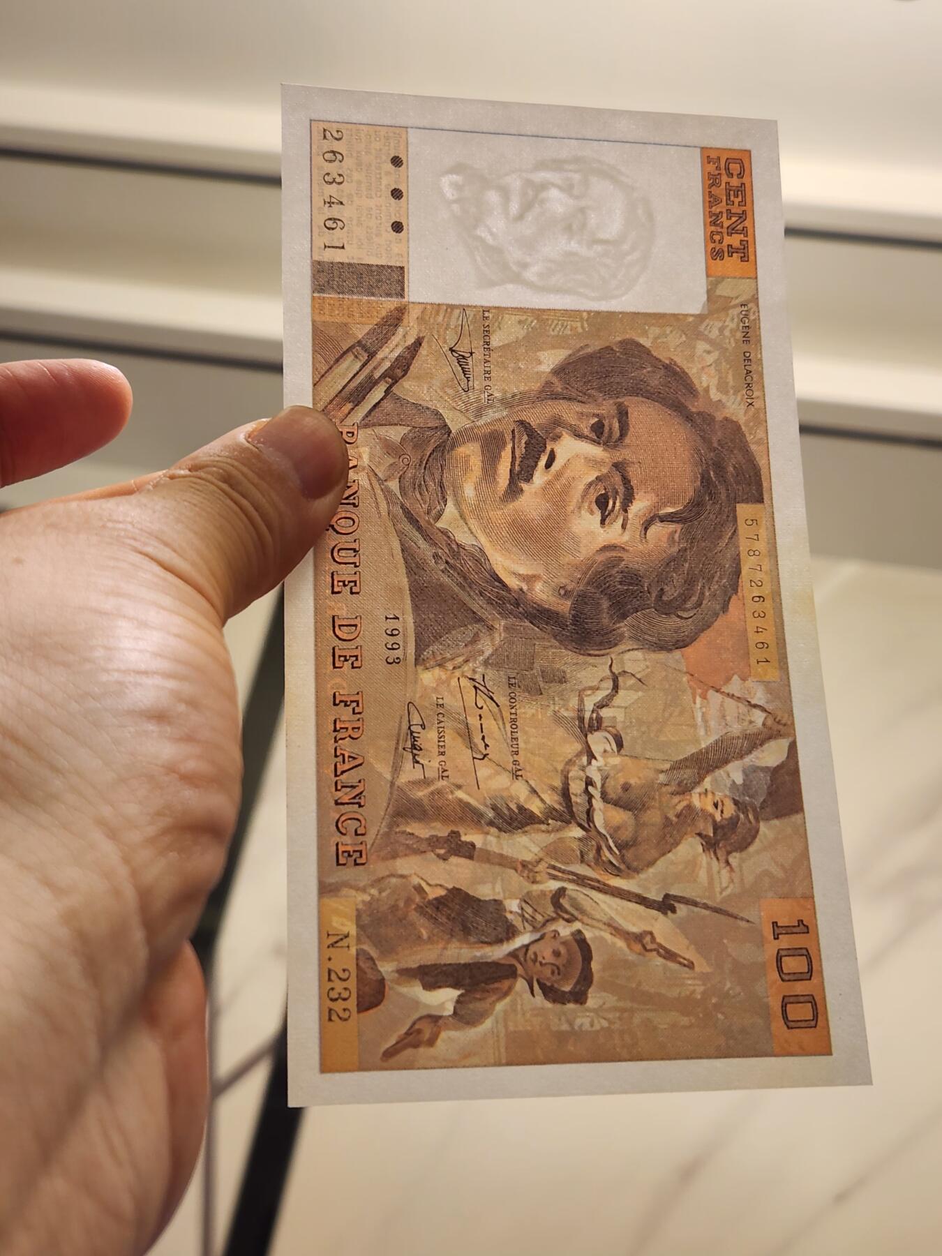 3月27号晚上8点 外国纸币自动截拍第46场 100法郎新品有黄斑