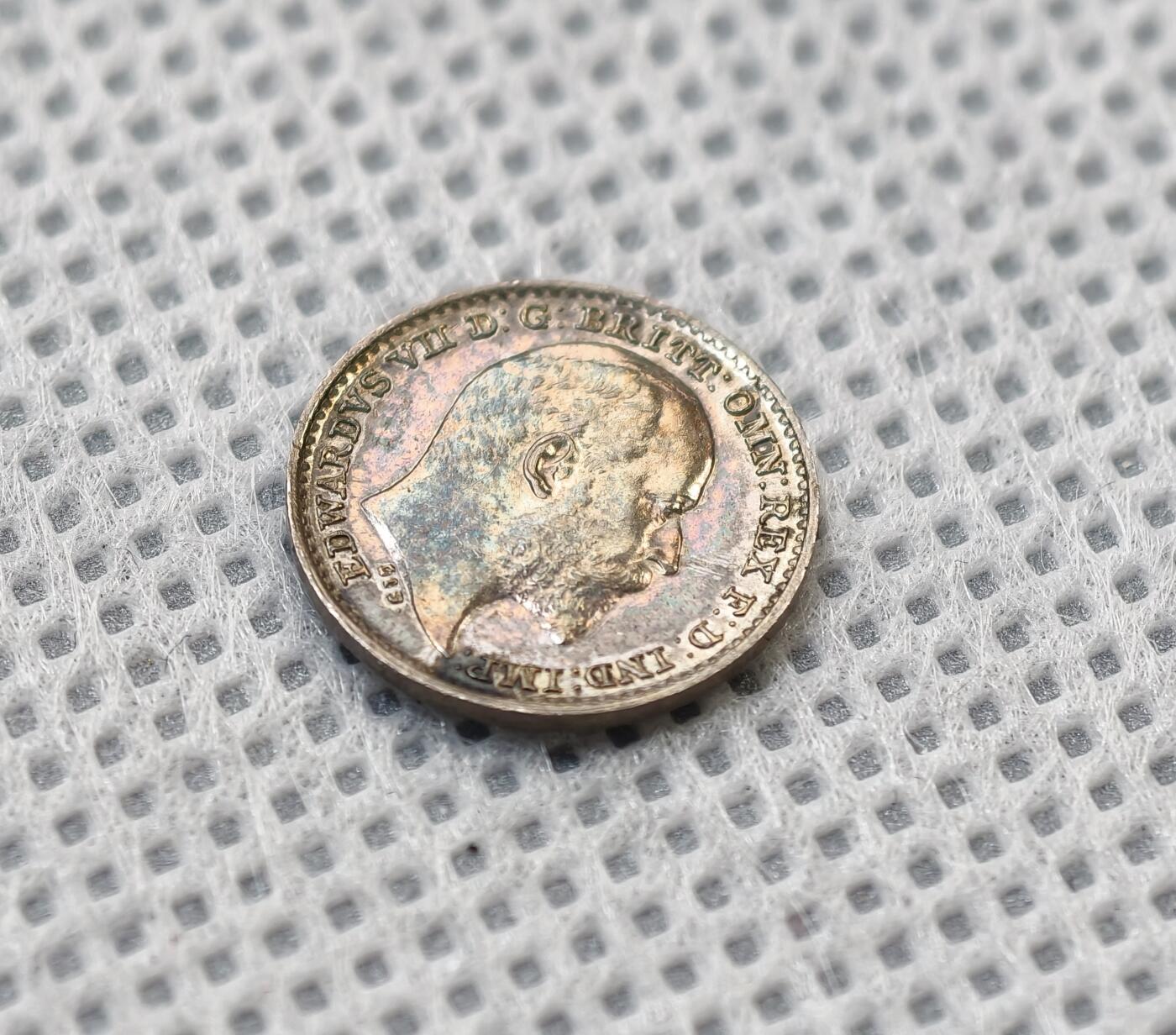 “方寸甄品”甄品场，甄臻铺-世界币章拍卖（第57期，直播拍卖），送拍享返佣金等优惠多多 英国1906年爱德华七世濯足币洗脚币，品相和包浆都非常在线，黑彩耀眼，PL质感，非原盒