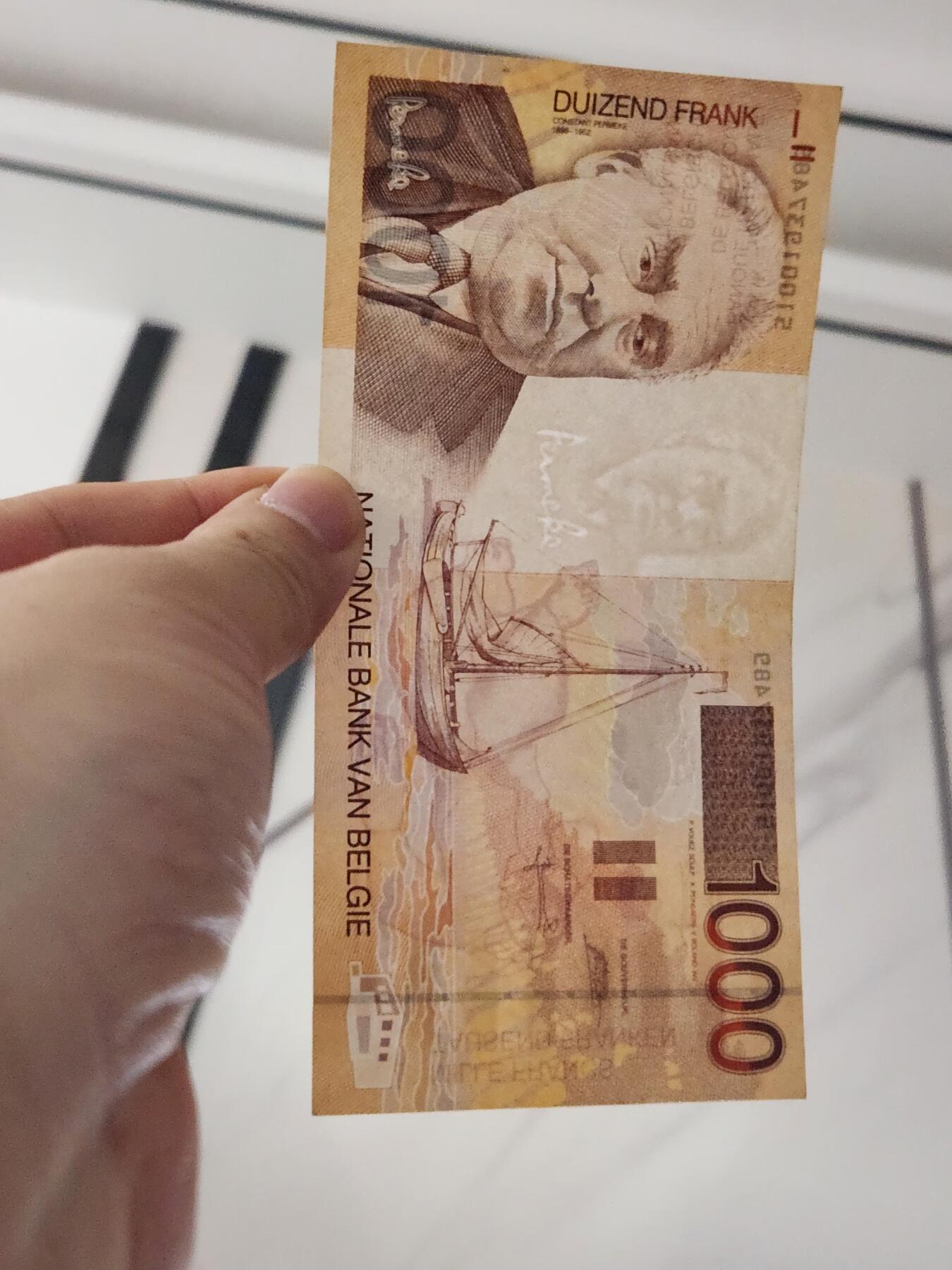 3月27号晚上8点 外国纸币自动截拍第46场 比利时1000近新极美品