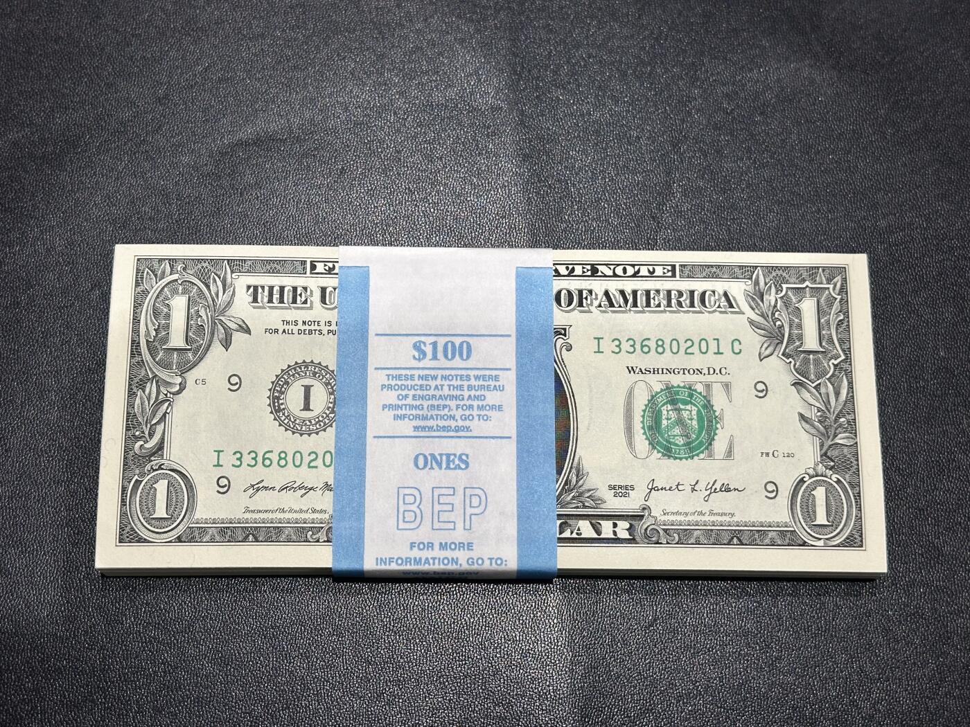 《外钞收藏家》第六百二十一期（精选场）（长期征集拍品、欢迎藏友们联系合作） 2021年美国1美元 标准100连号 无47 全新UNC