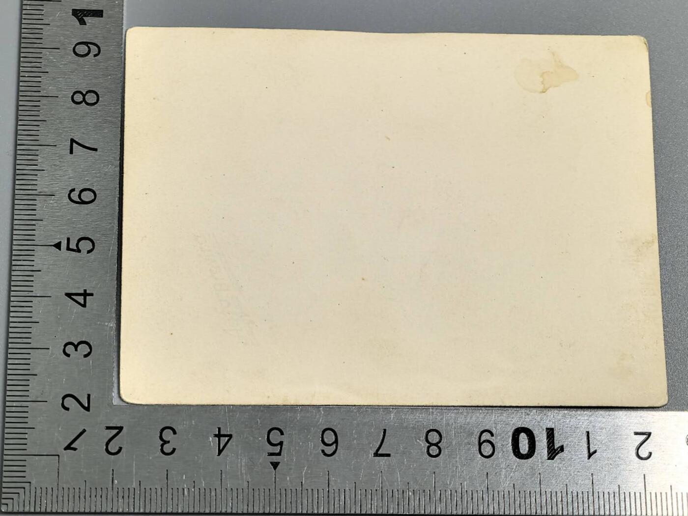 小驴勋章奖章收藏3月28日周六晚六点拍卖（珍爱和平，收藏战争，铭记历史，勿忘国耻，忠党爱国。有偿代拍，送拍规则在简介最后，参拍须阅读规则后再参拍，关系到运费包装发货时效真假辨别等关键信息，拍卖时不再发原图，看大图店主微信码在拍卖店铺介绍里） 得三两名士兵合影照片