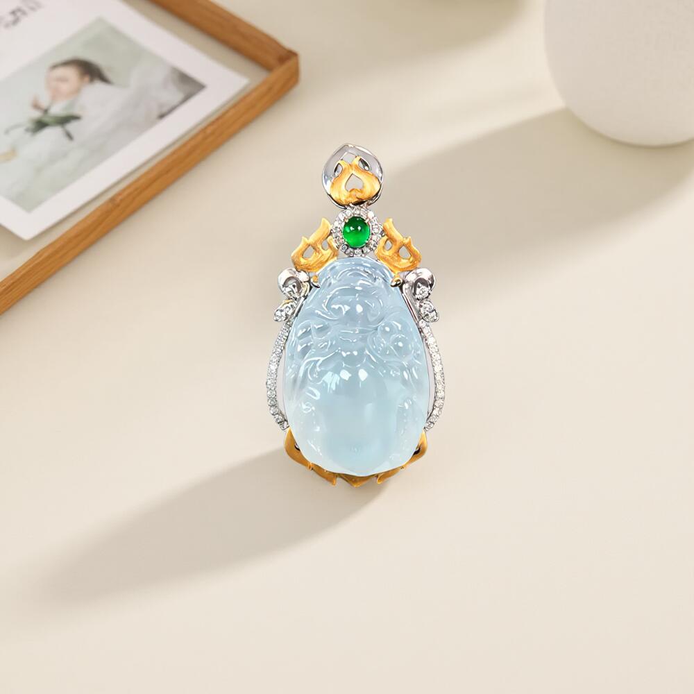 碧月说宝 君子怀瑾·当代和田玉清风专场(六) 18k镶钻白冰翡翠貔貅吊坠